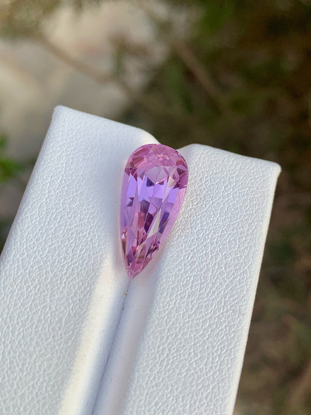 Pear Cut Pink Kunzite Gemstone: 8.55 CT Flawless Faceted Stone