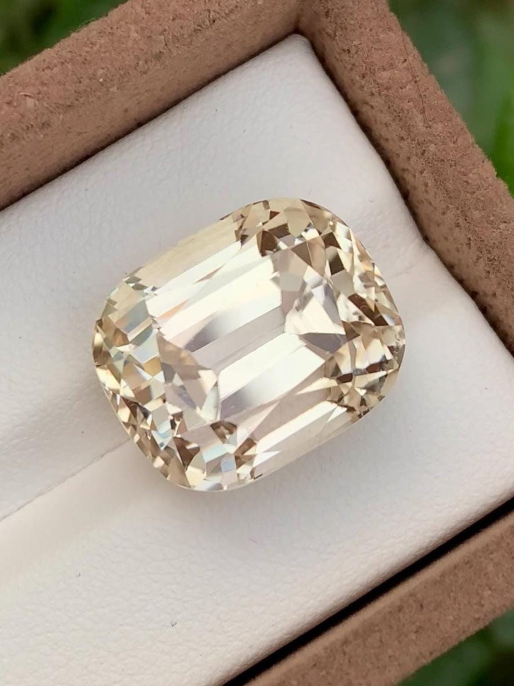 Golden Topaz 18.55ct Cushion Cut – Skardu Pakistan