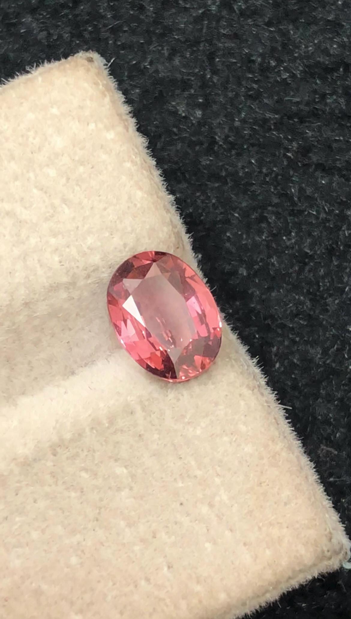 Padparadscha Sapphire 1.23 ct Oval Cut – Lively Orange-Pink Glow With Certificate