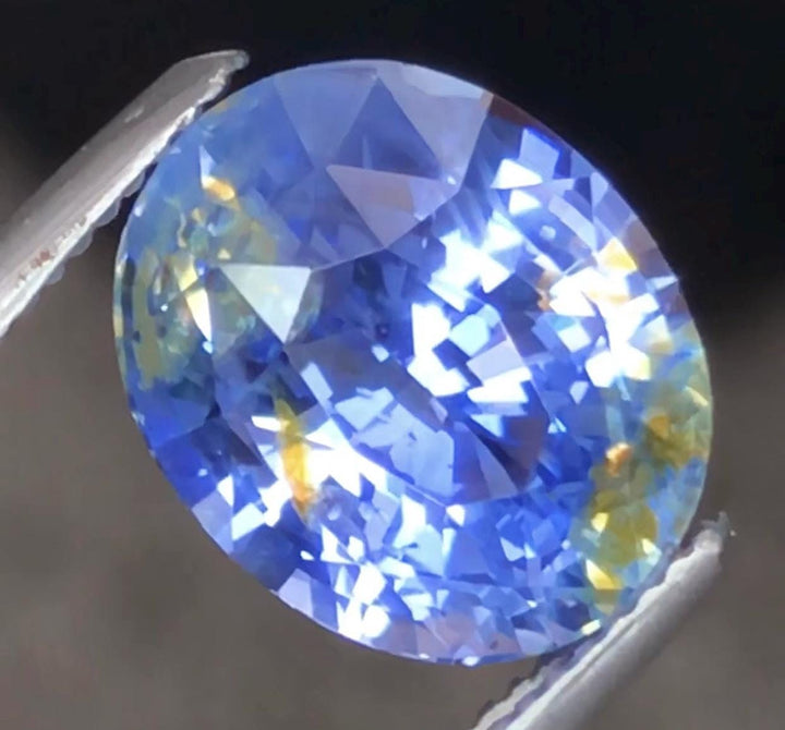 Certified Blue Bi-Color Sapphire 4.05 carat oval Cut Sri Lanka