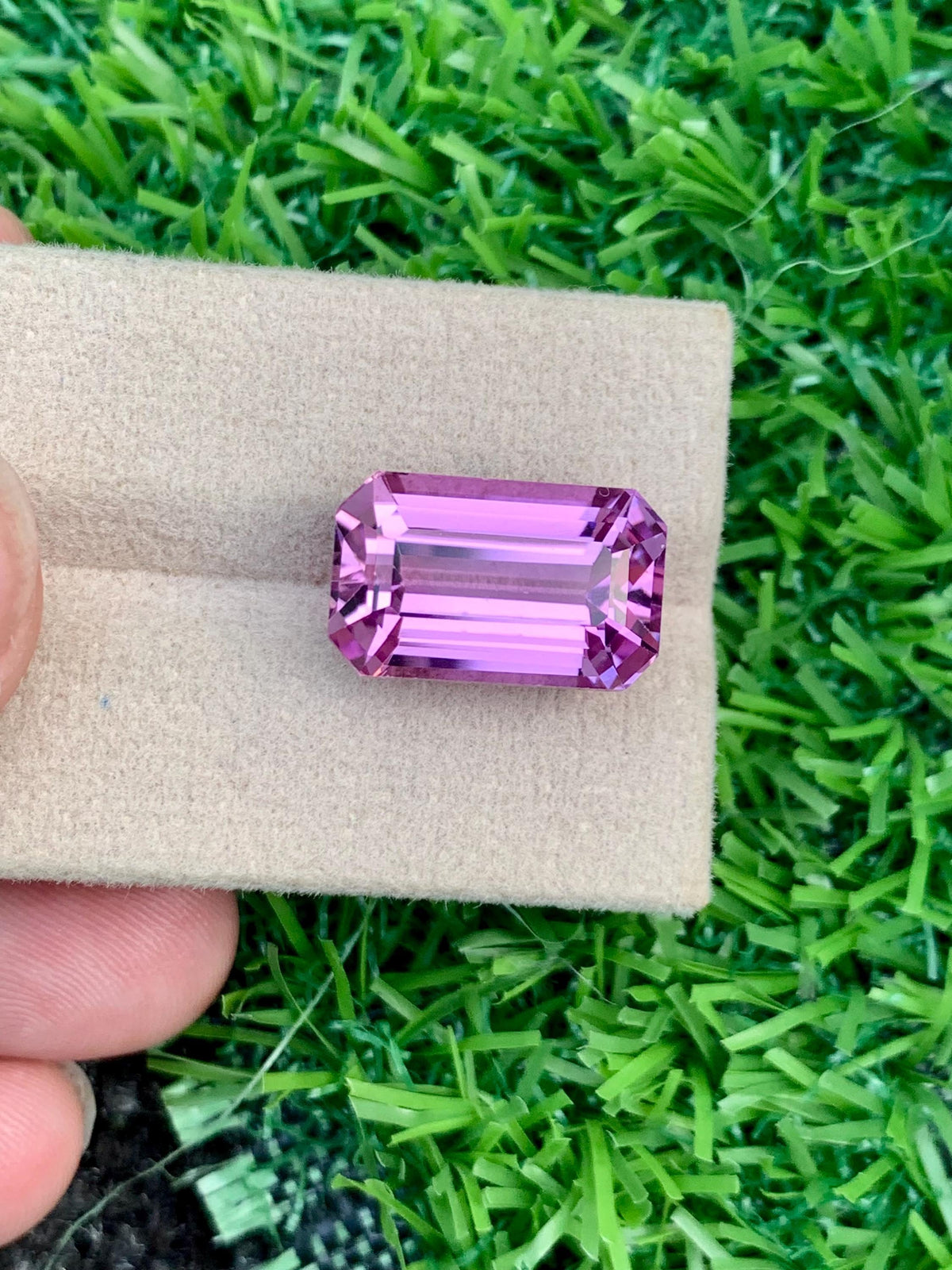 Deep Pink Kunzite Gemstone: 15 Carat Flawless Emerald Cut