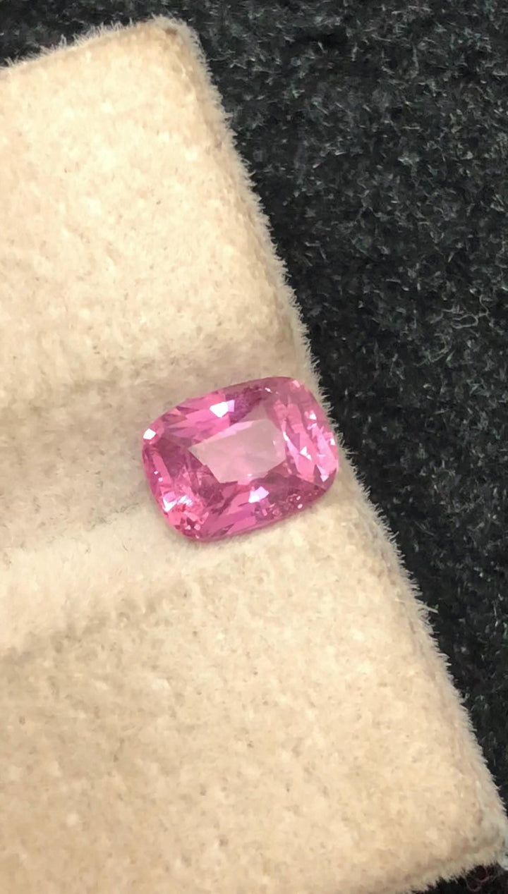 Padparadscha Sapphire 1.19 ct Cushion Cut – Orangy-Pink Radiance No Heat Certified