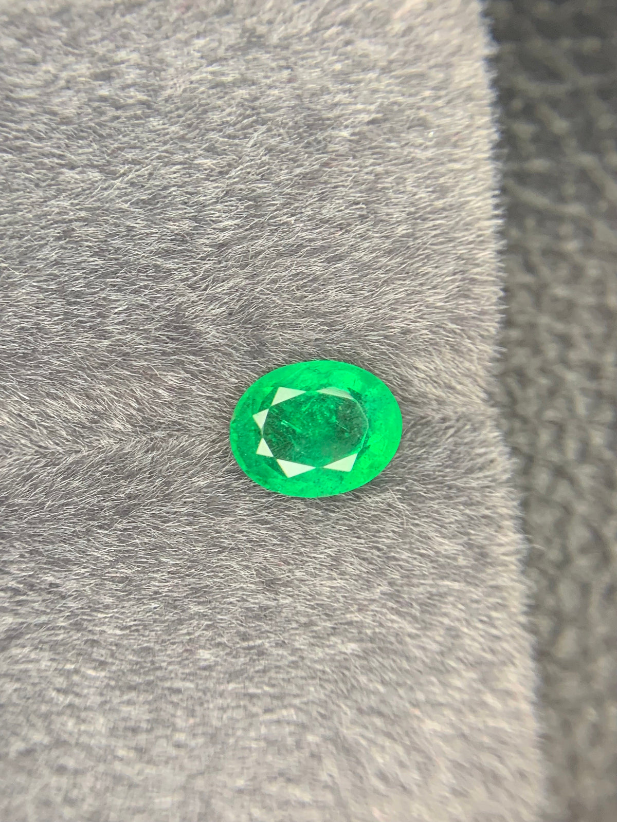 Zambia Emerald Gemstone: Oval Cut, Natural Green, 1.80 CT