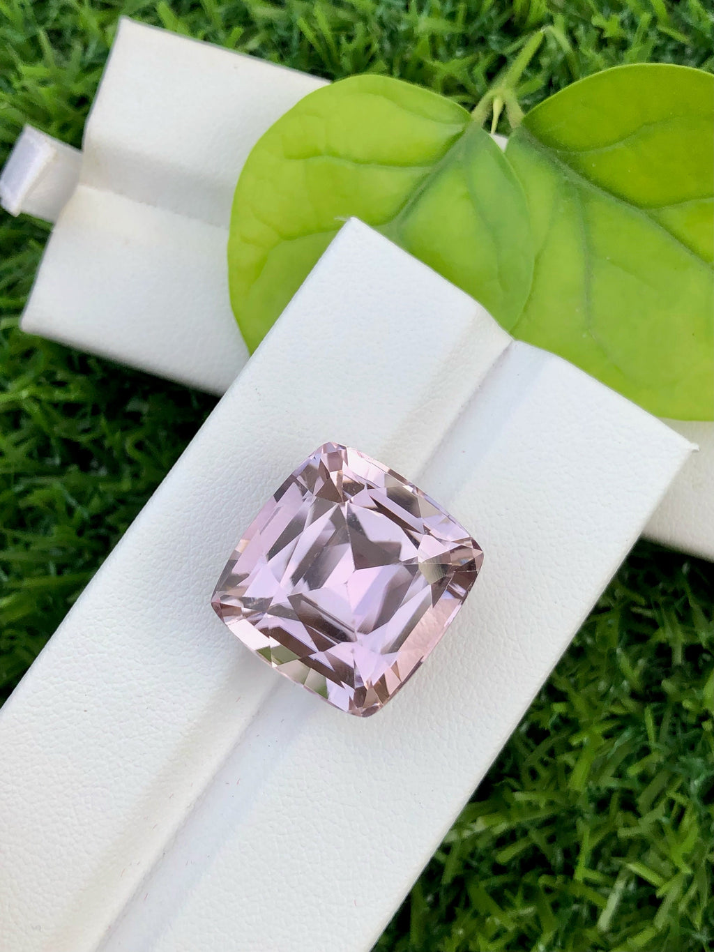 Reddish Pink Kunzite Gemstone: 31.40 CT Faceted Cushion Cut