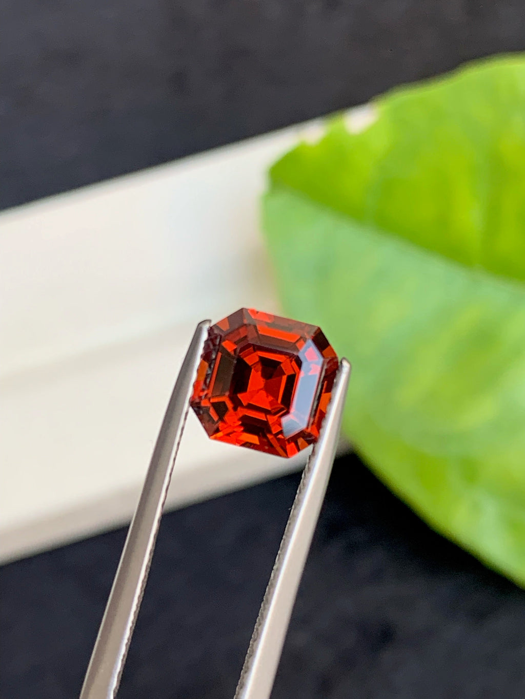 Mandarine Garnet Gemstone: 2.10 CT Asscher Cut Fanta Color