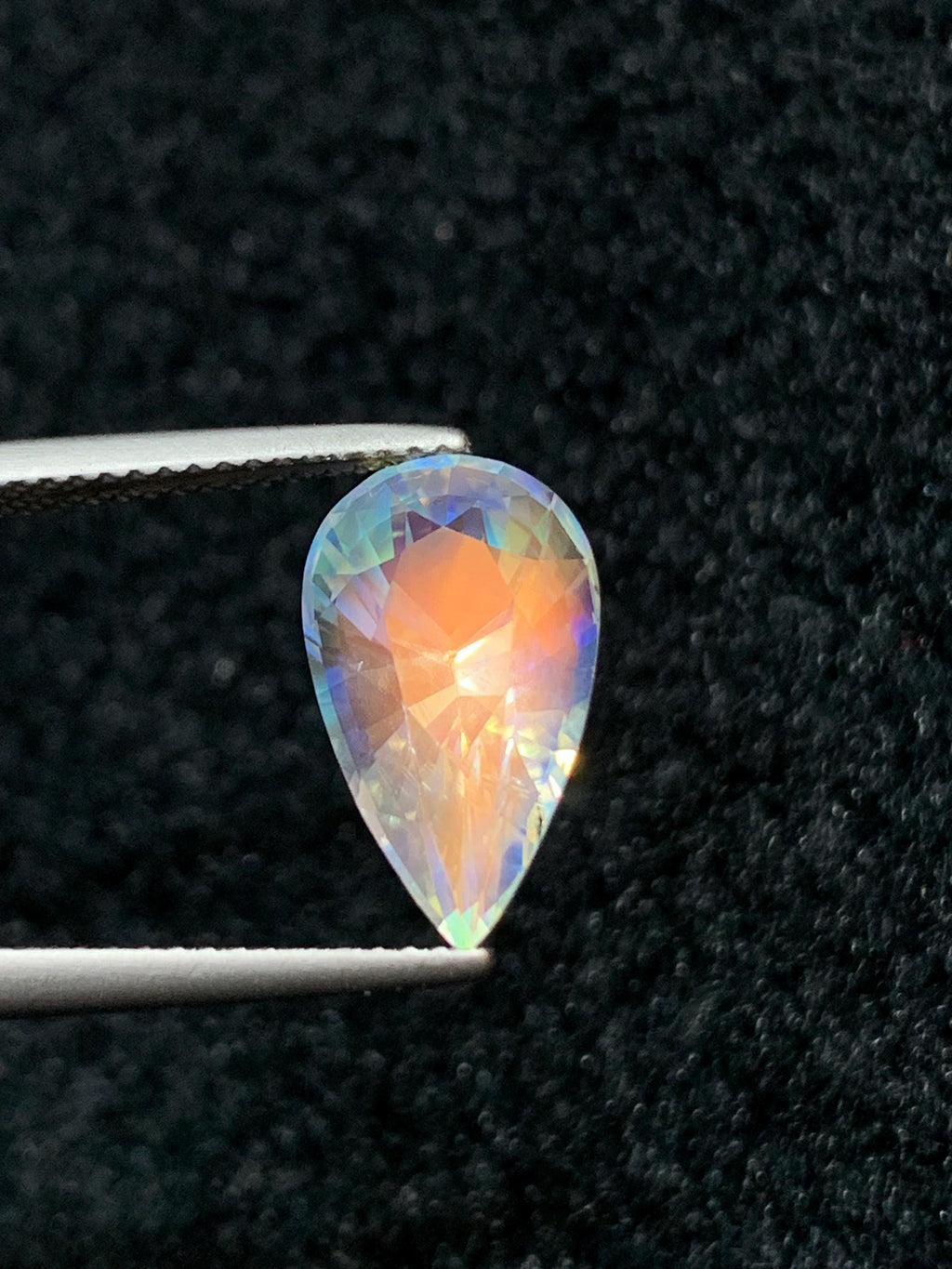 Rainbow Moonstone Gemstone: Pear Shape, VVS Clarity, Madagascar Origin