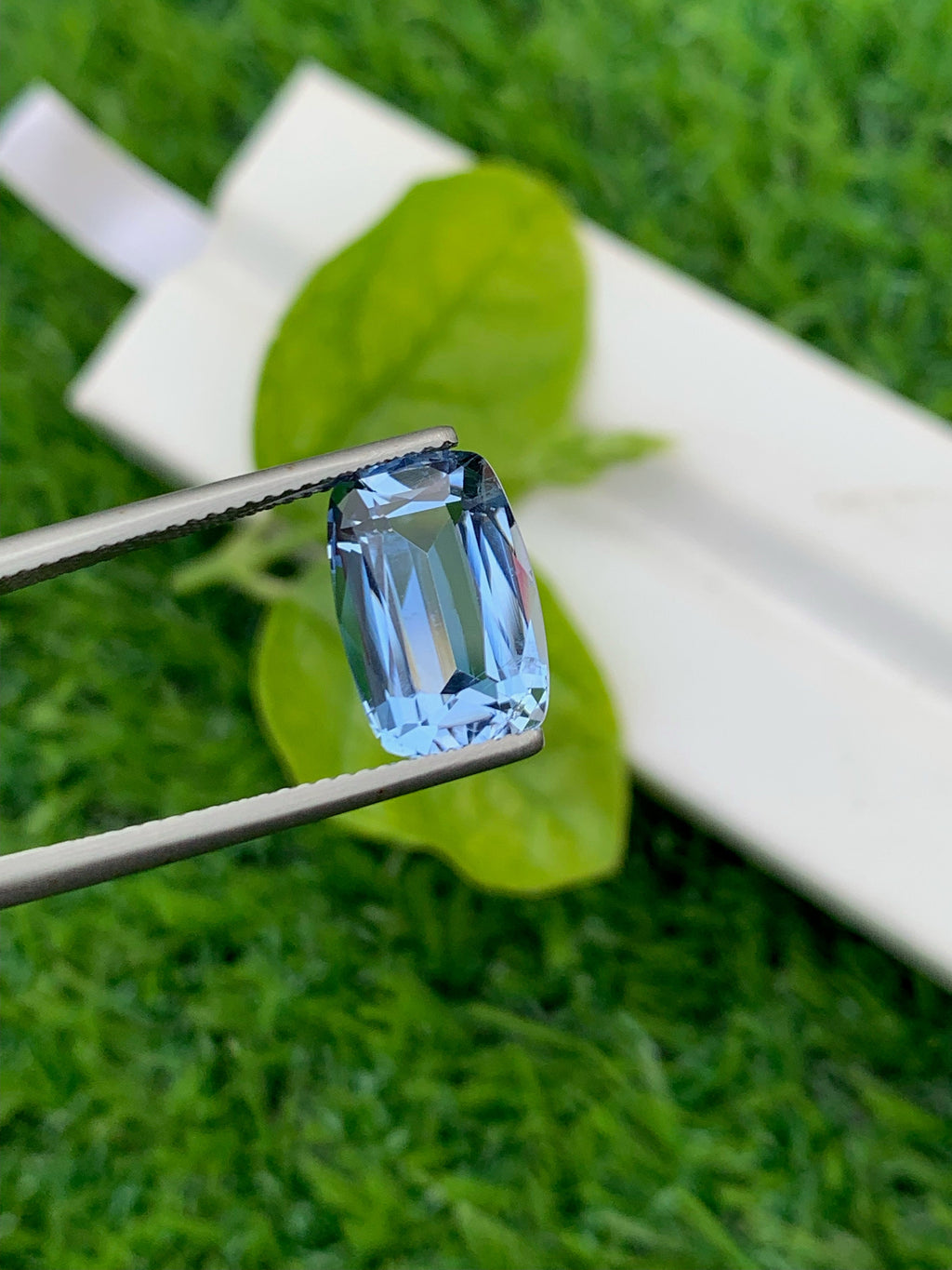 Santa Maria Aquamarine Gemstone: 5.40 CT Deep Blue Cushion Cut Stone
