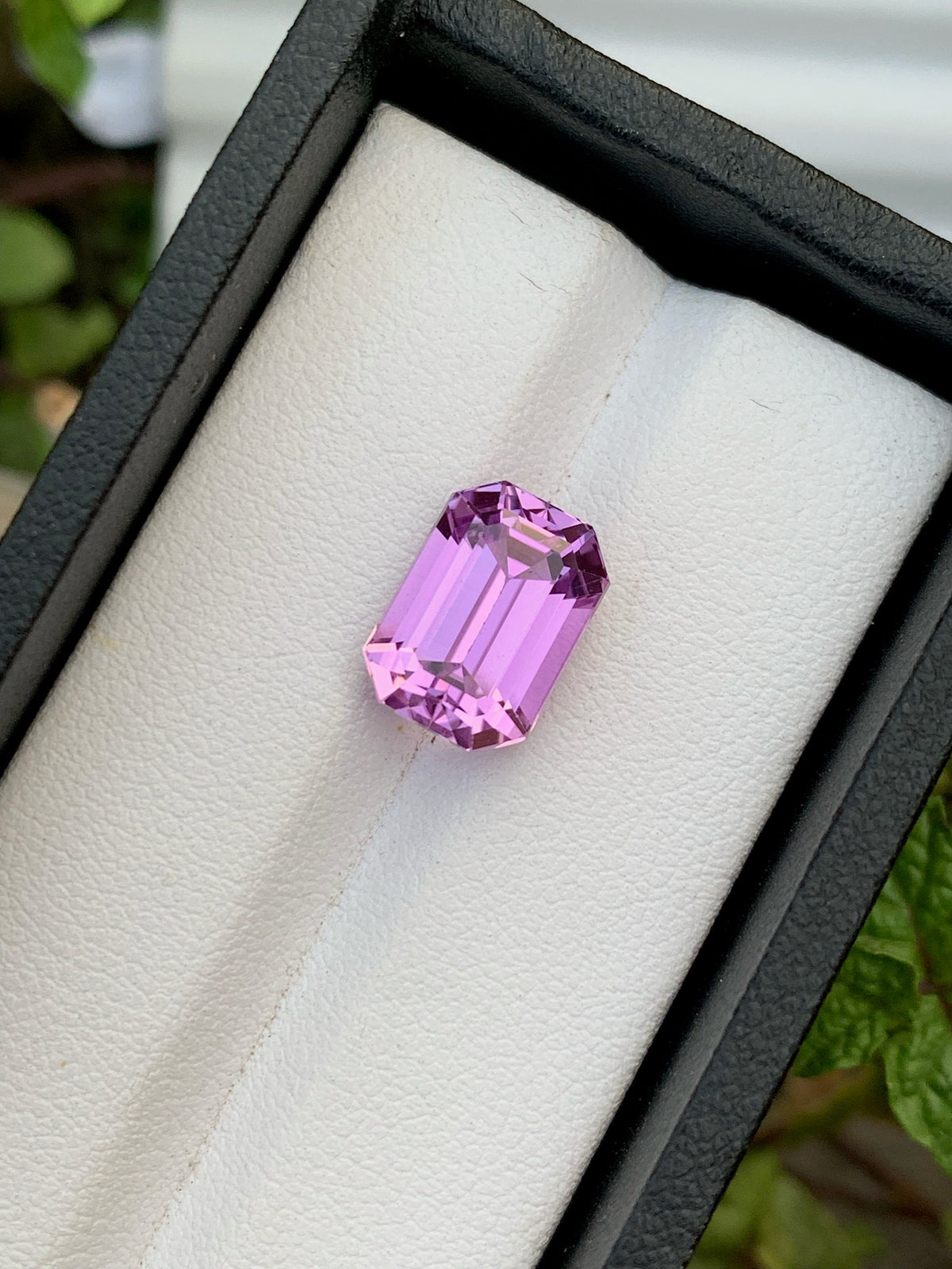Lavender Pink Kunzite Gemstone: Emerald Cut, 6.60 CT Loose Stone