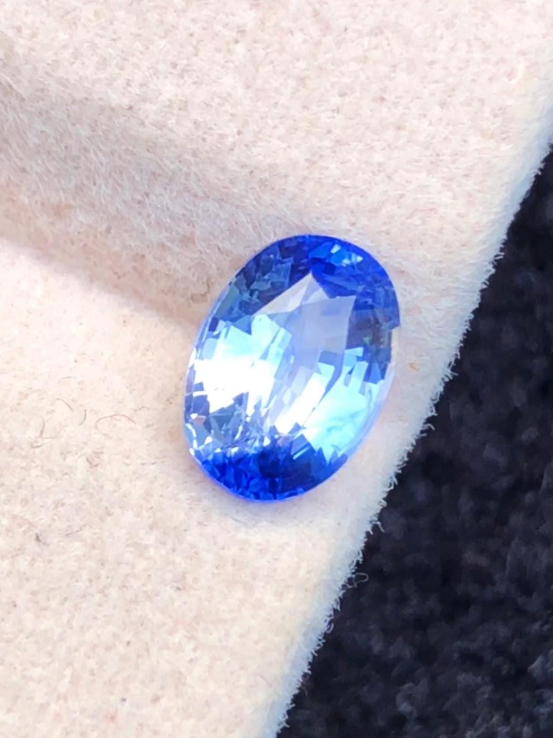 Blue Bi-Color Sapphire 0.93ct Oval Cut Sri Lanka