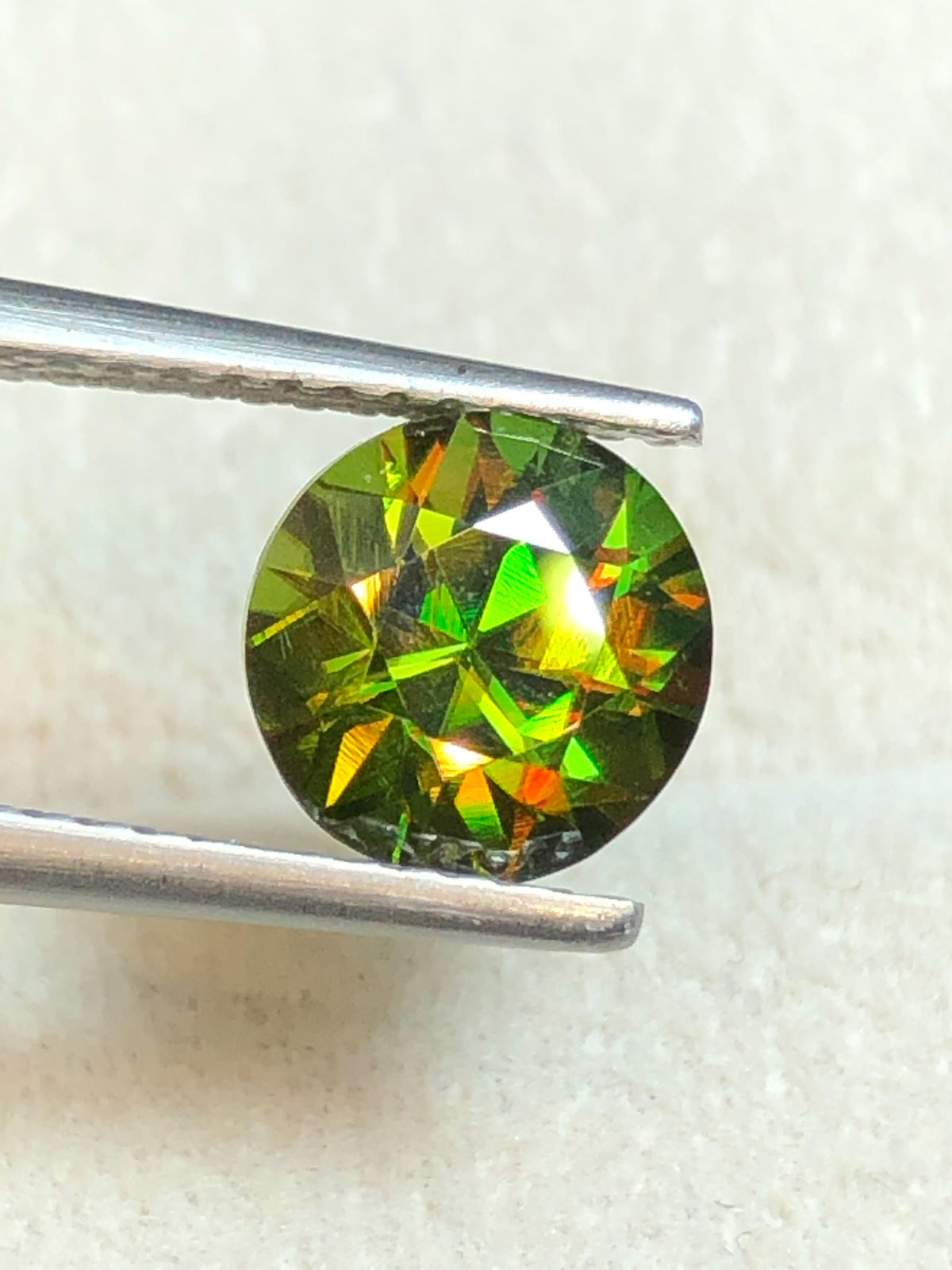 Chrome Sphene 1.87ct Round Cut – Madagascar • Full Fire