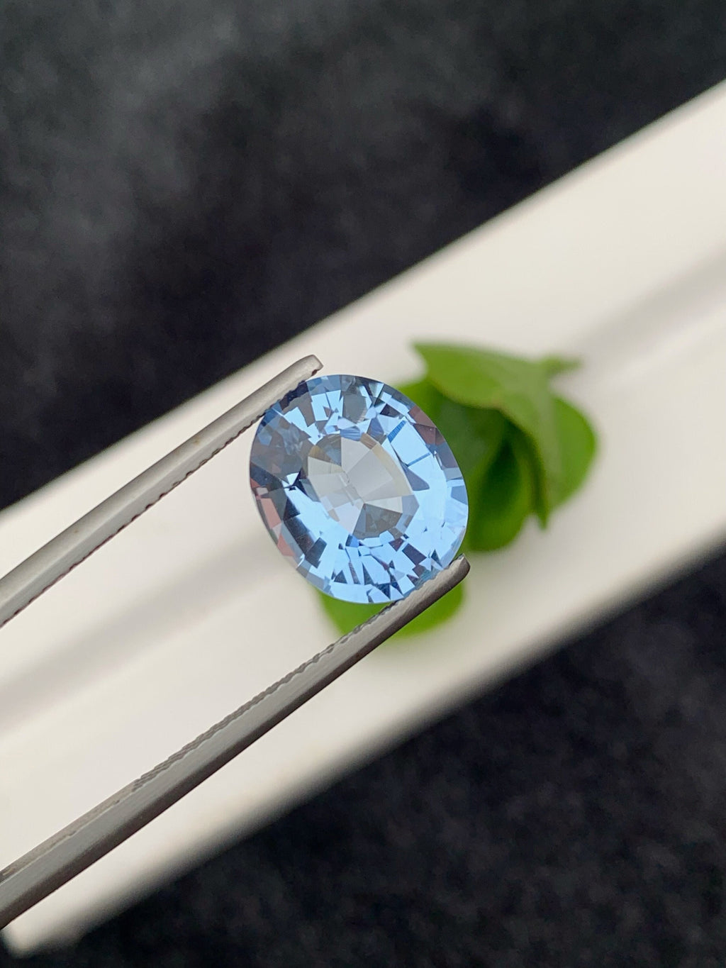 Santa Maria Aquamarine Gemstone: 4.55 CT Deep Blue Oval Cut