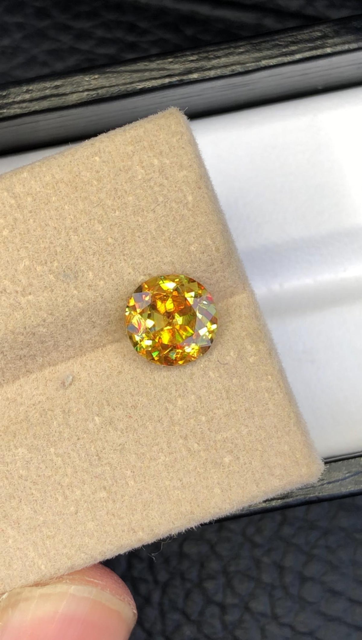 Natural Fire Sphene Gemstone: Round Cut, 1.45 CT, Himalayan Origin