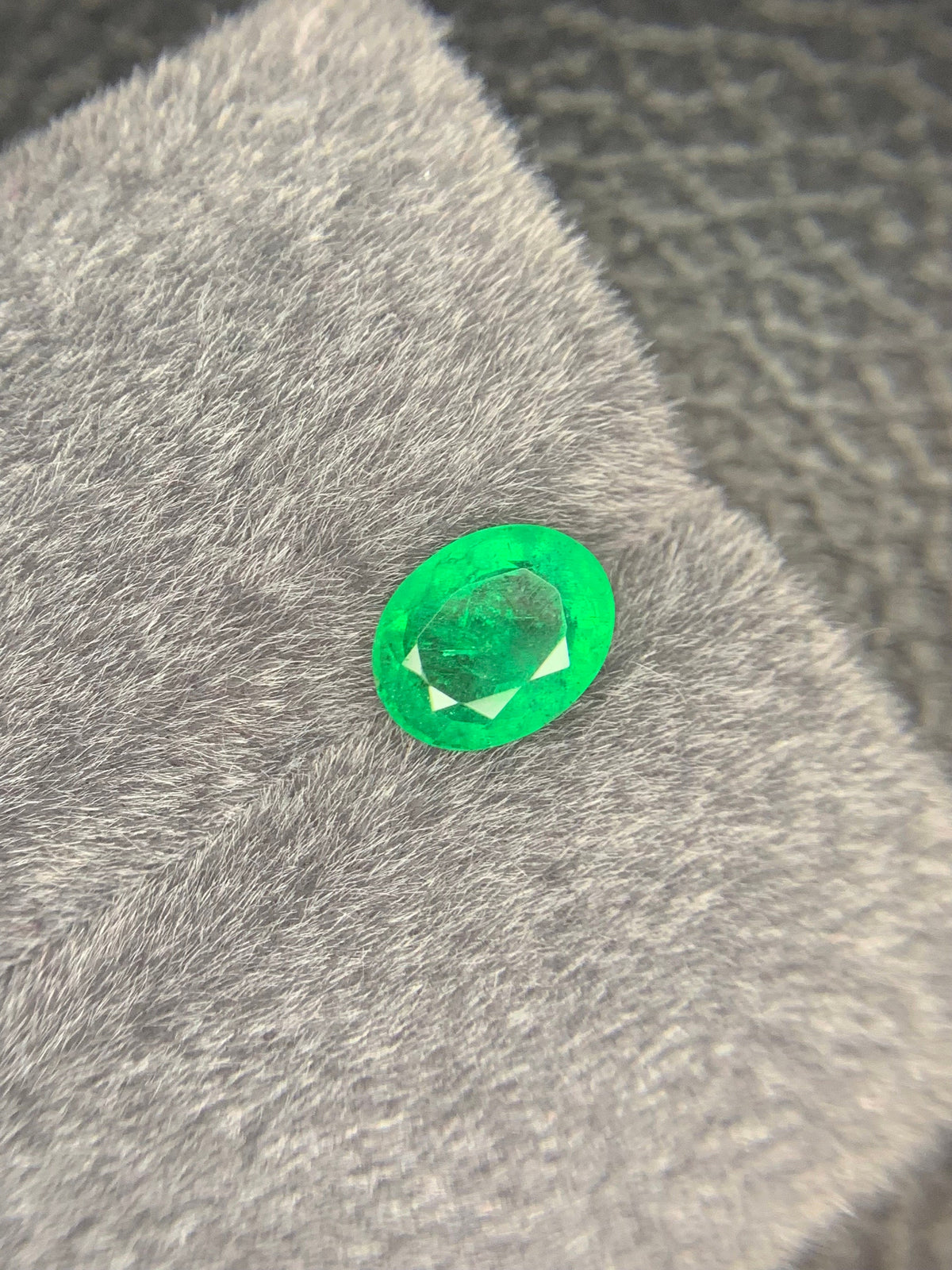 Zambia Emerald Gemstone: Oval Cut, Natural Green, 1.80 CT