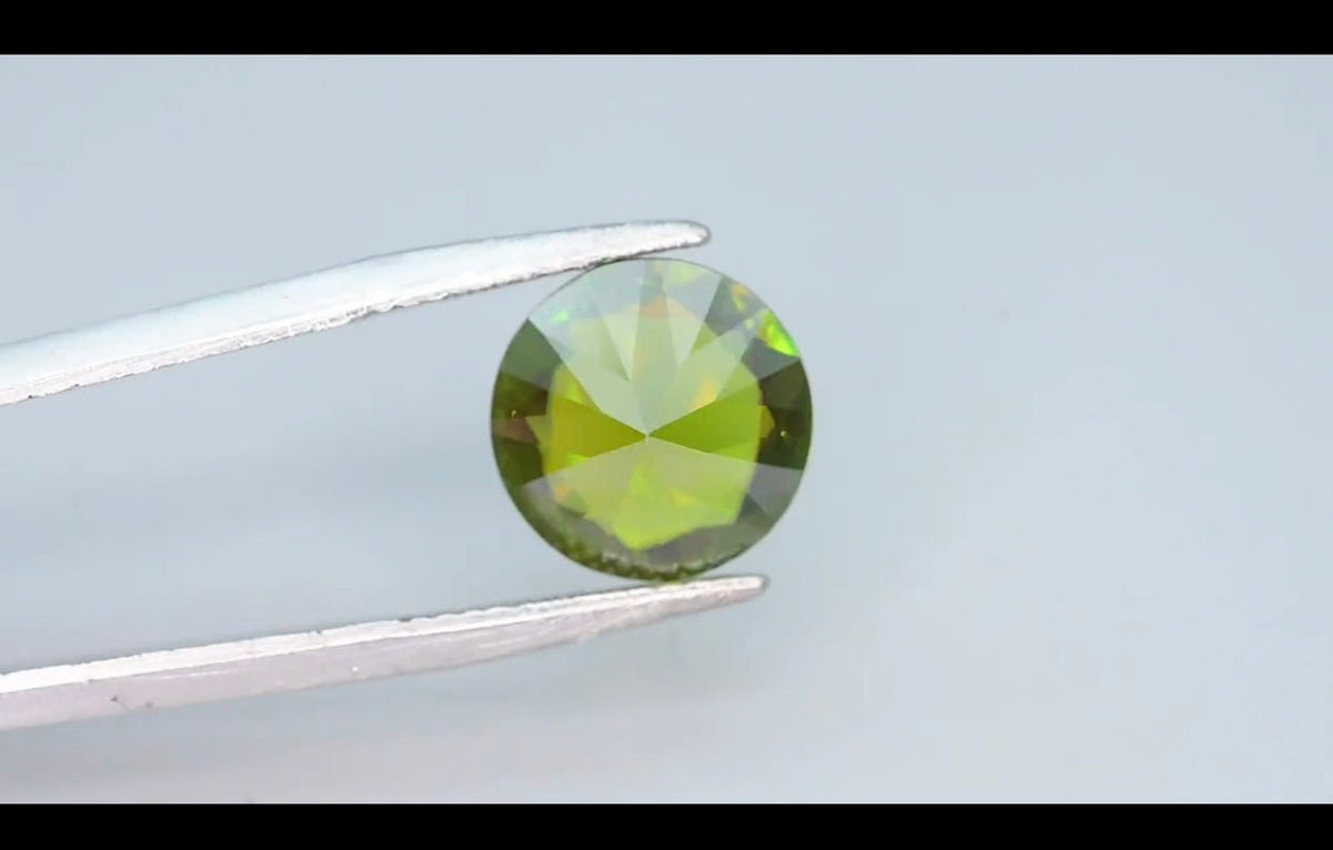 5 Carat Natural Chrome Sphene Gemstone: Nugget Green Titanite