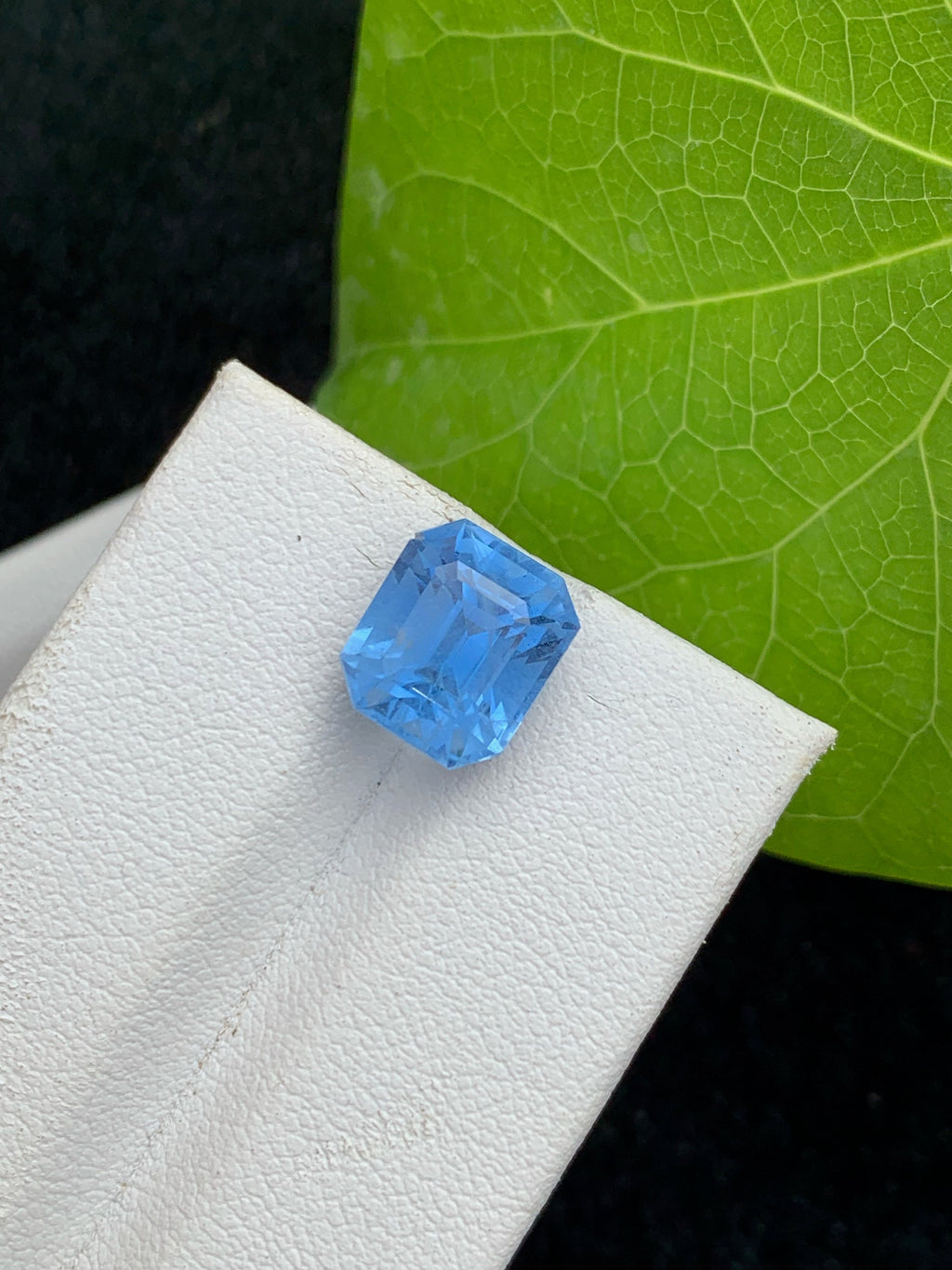 Santa Maria Aquamarine Gemstone: Deep Blue Emerald Cut, 4.00 CT