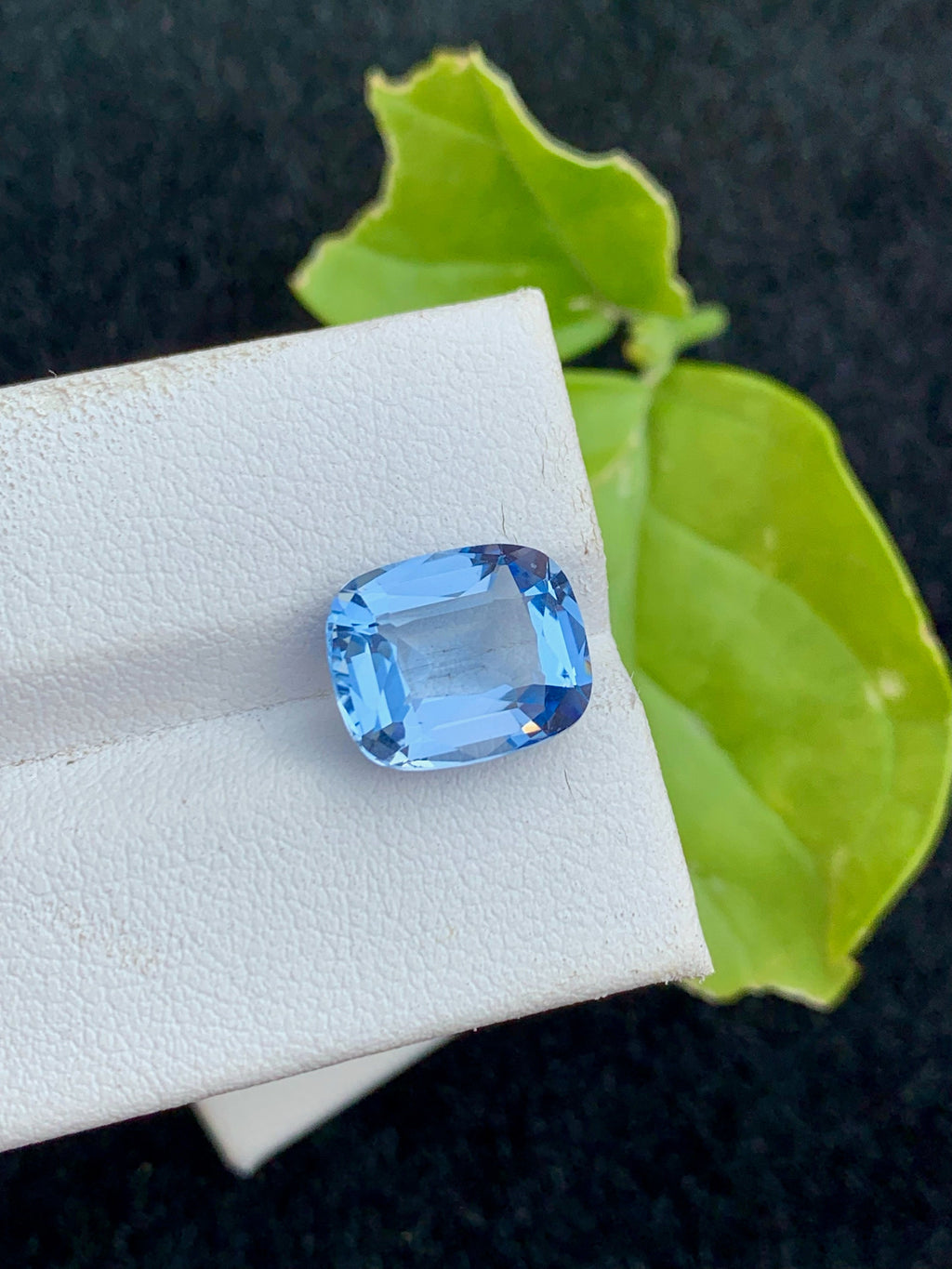 Santa Maria Aquamarine Gemstone: 4.55 CT Deep Blue Cushion Cut