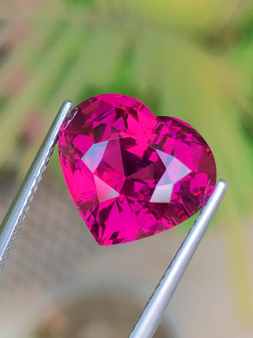 Purple Rhodolite Garnet 7.69 ct Heart Cut – Tanzania Certified