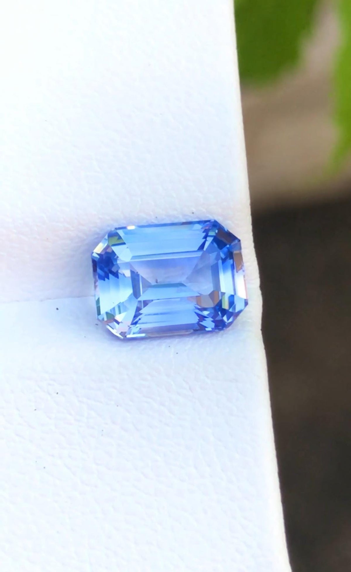 Bi Color Sapphire 3.55 carat emerald Cut – Blue Gem from Sri Lanka No Heat