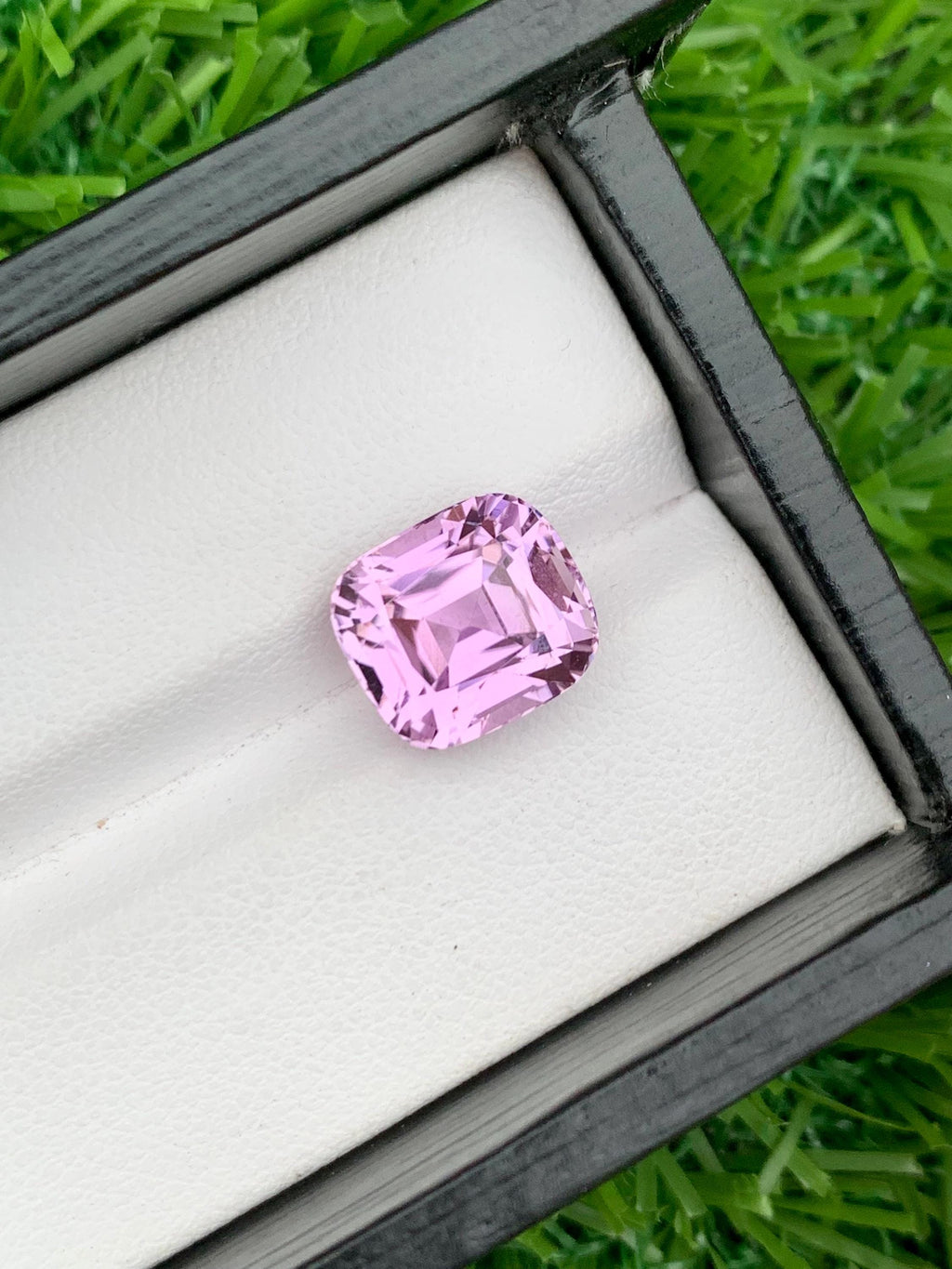 Lavender Pink Kunzite Gemstone: 6.85 CT Cushion Cut October Birthstone