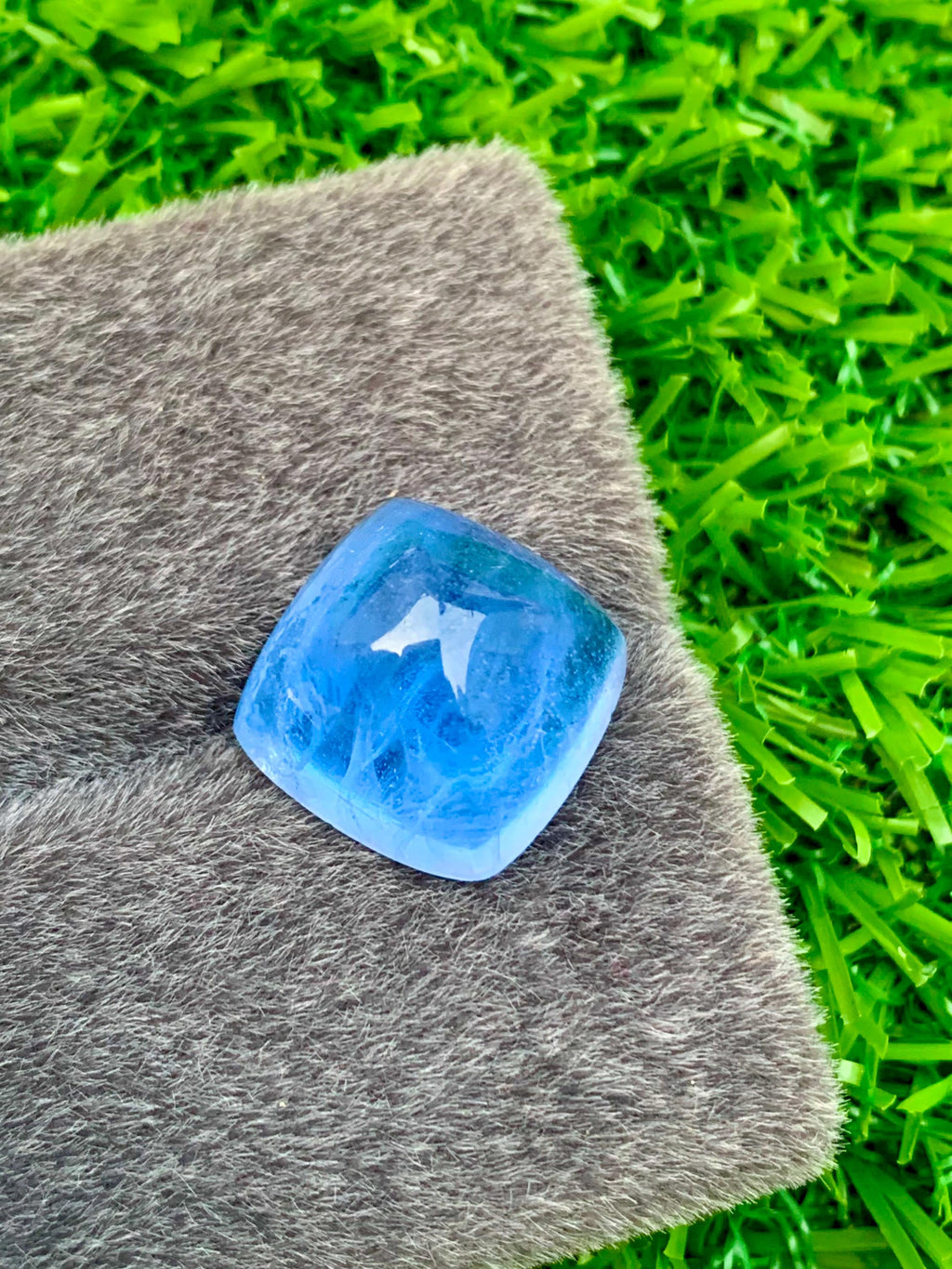 Santa Maria Blue Aquamarine Cabochon: 19 CT Oval Gemstone