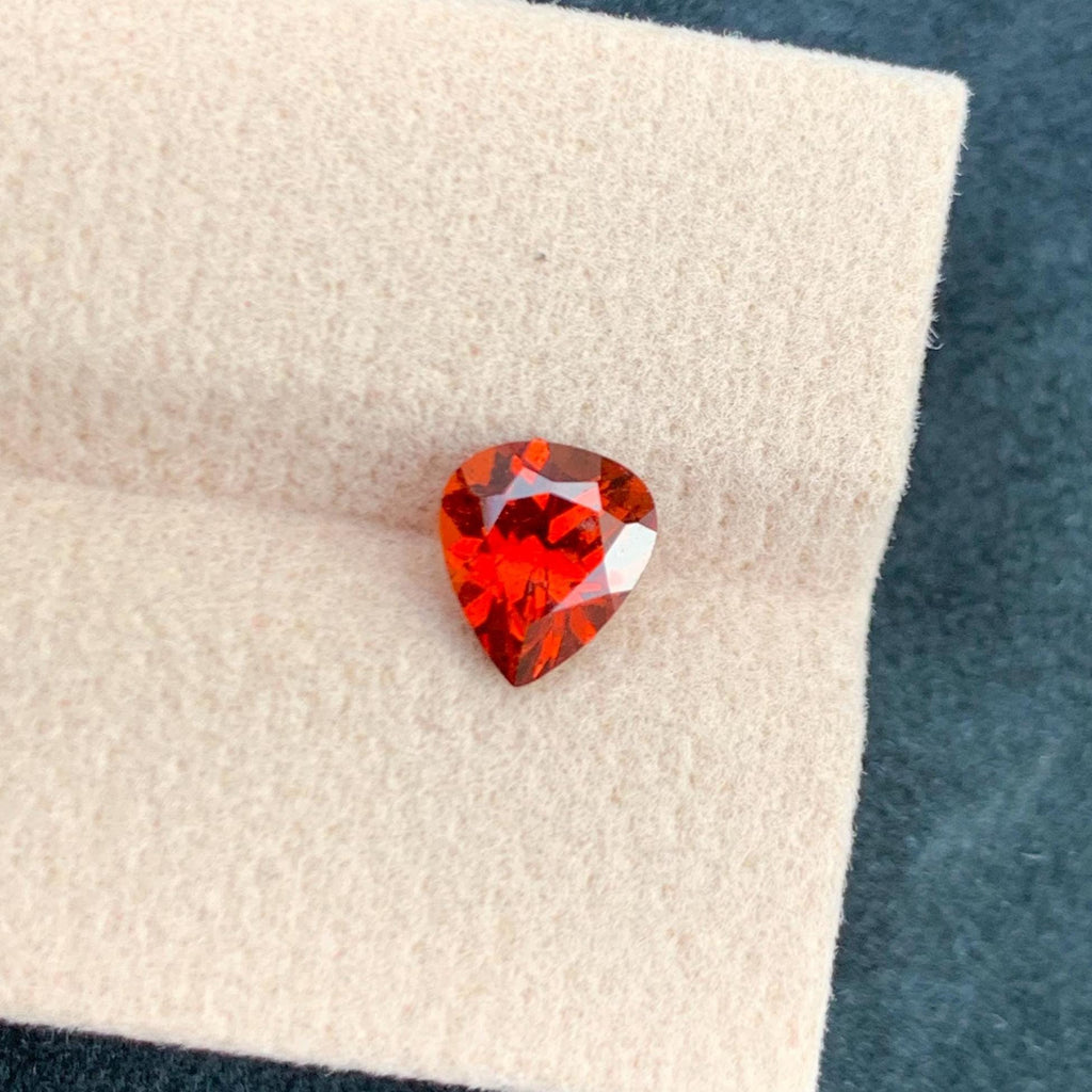 Spessartite Garnet 1.65ct Heart Shape – Vibrant Orange-Red Sparkle