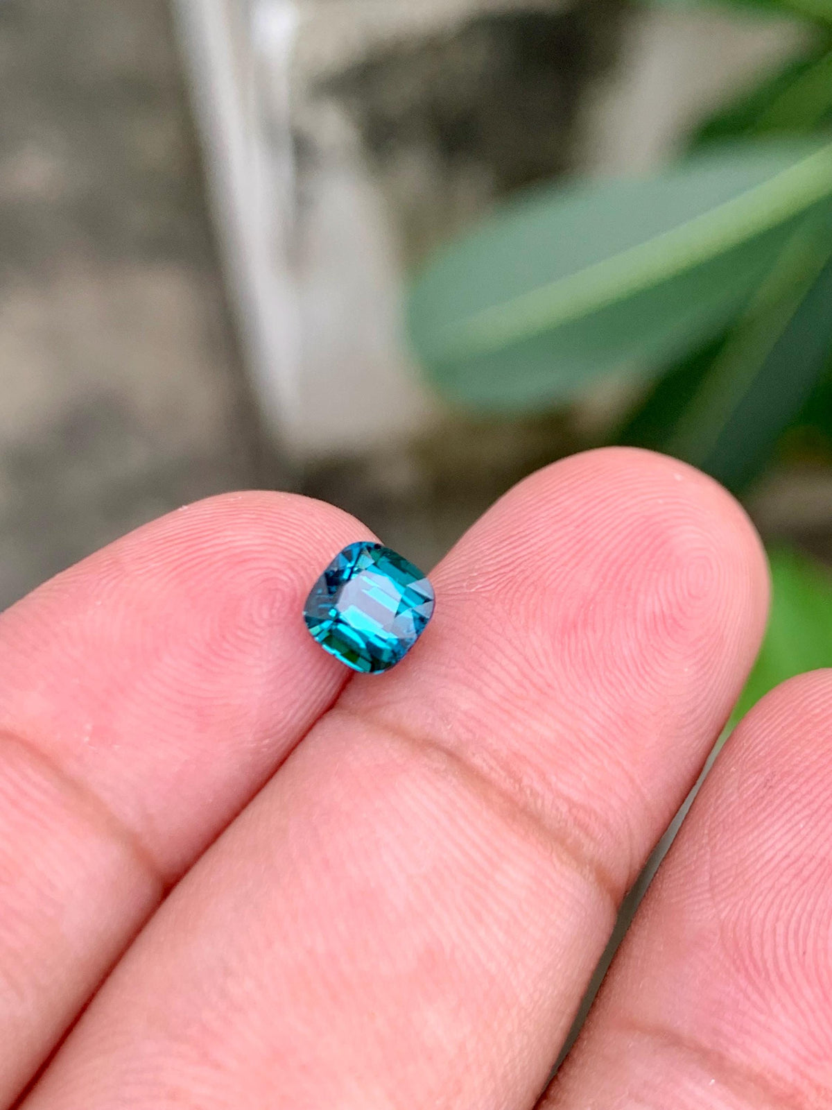 Neon Blue Tourmaline Gemstone: 1.00 Carat Round Cut, Afghanistan Origin