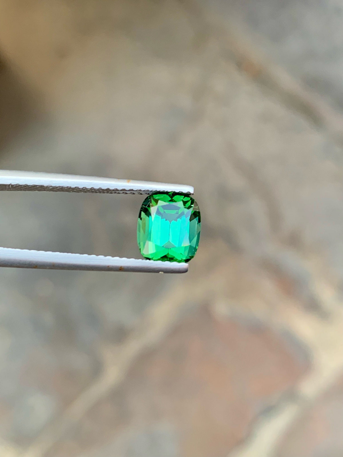 Green Tourmaline Gemstone: 2.40 CT Faceted Cushion Cut Stone