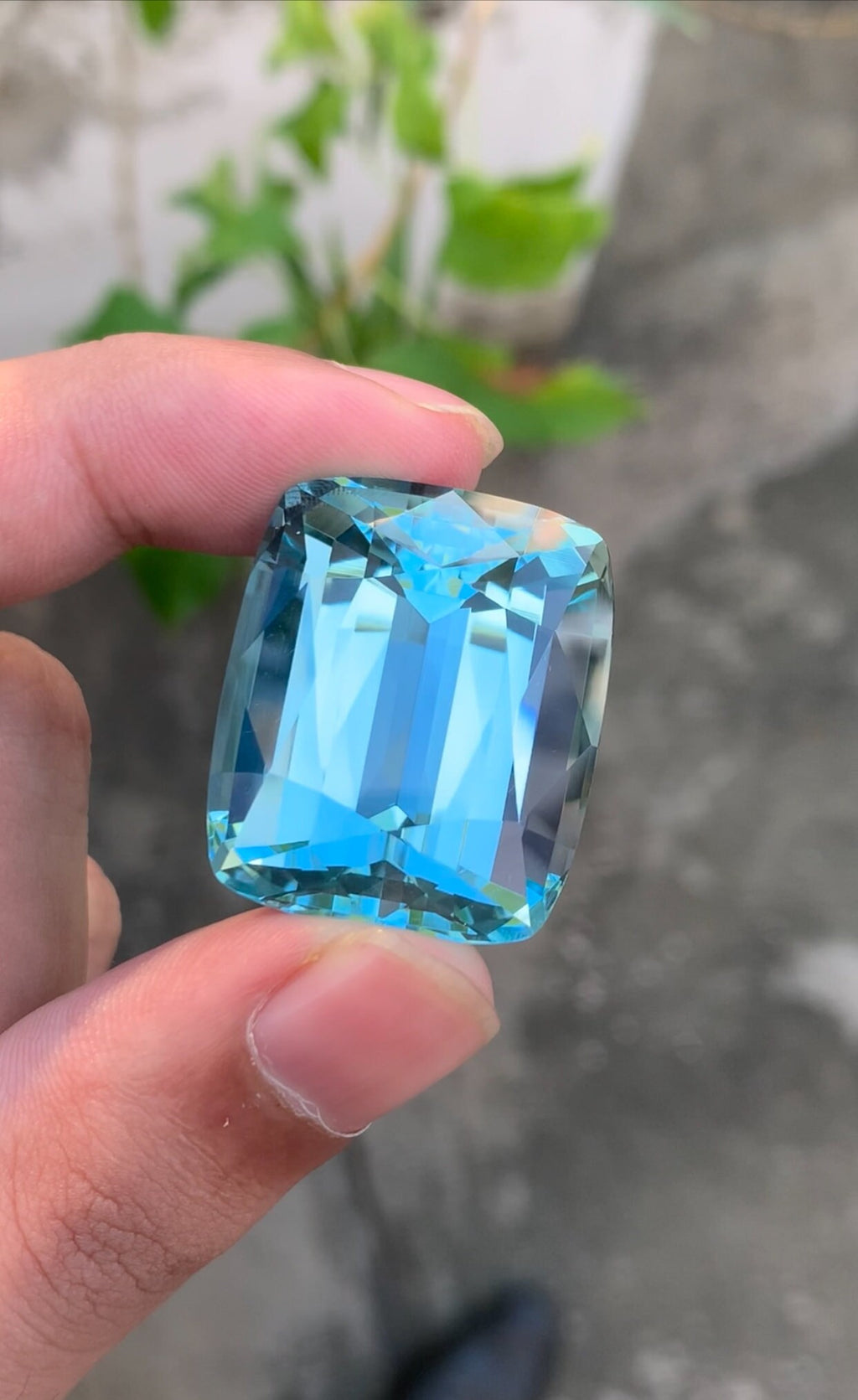 Natural Santa Maria Aquamarine Gemstone: 88.80 CT Deep Blue Cushion Cut