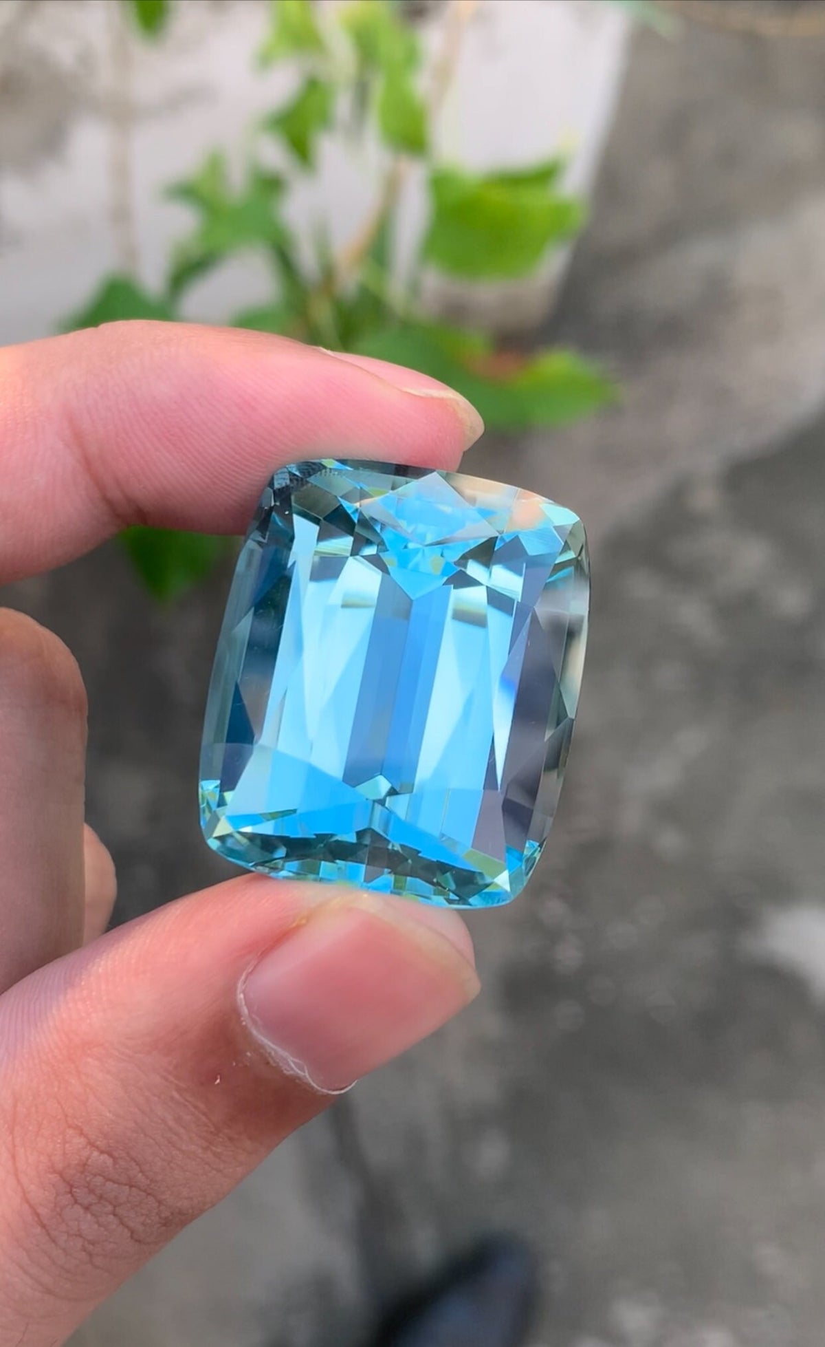 Natural Santa Maria Aquamarine Gemstone: 88.80 CT Deep Blue Cushion Cut