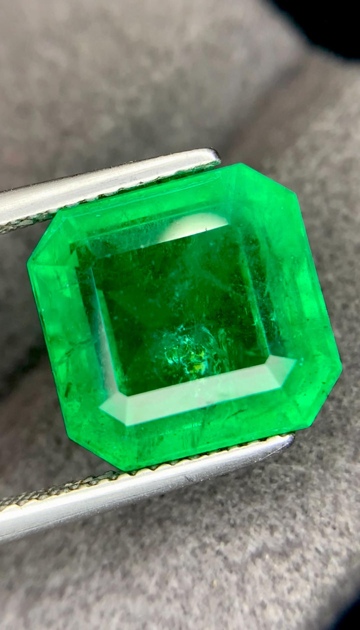 Zambia Emerald Gemstone: emerald Cut, Natural Green Emerald, 7.55 CT