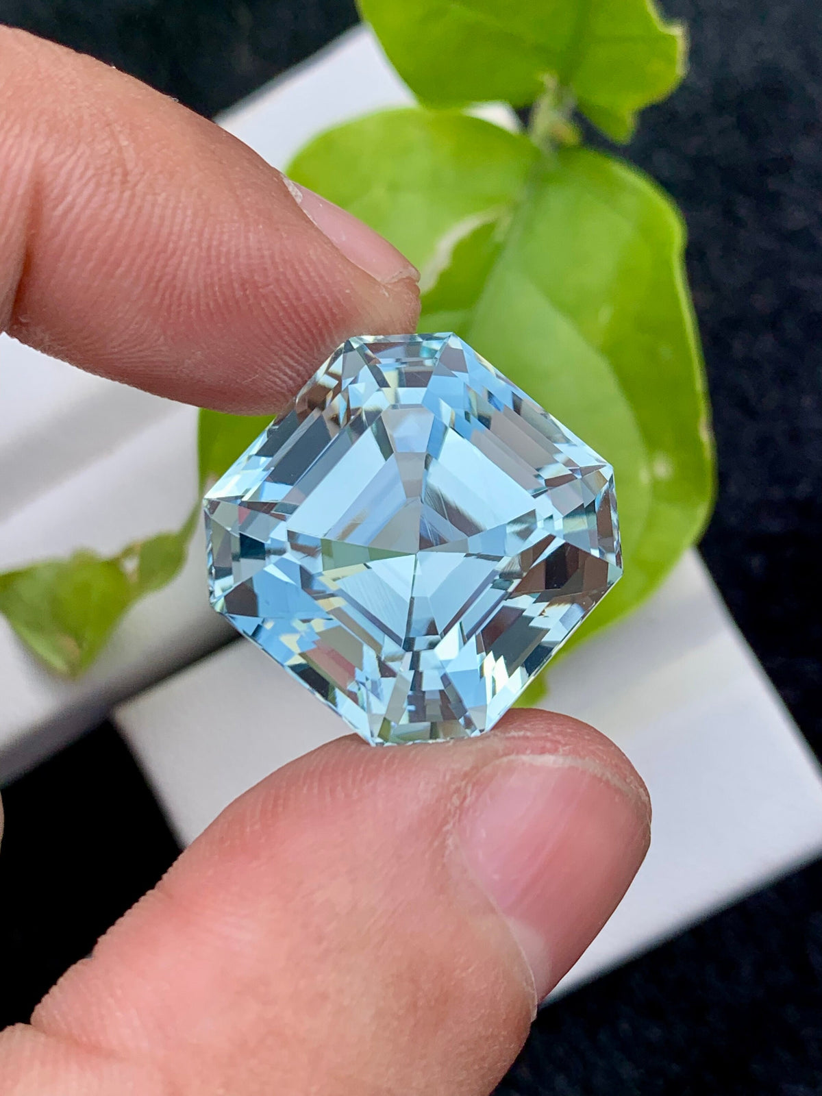 Natural Santa Maria Blue Aquamarine Gemstone: VVS Ascher Cut, 32.15 CT