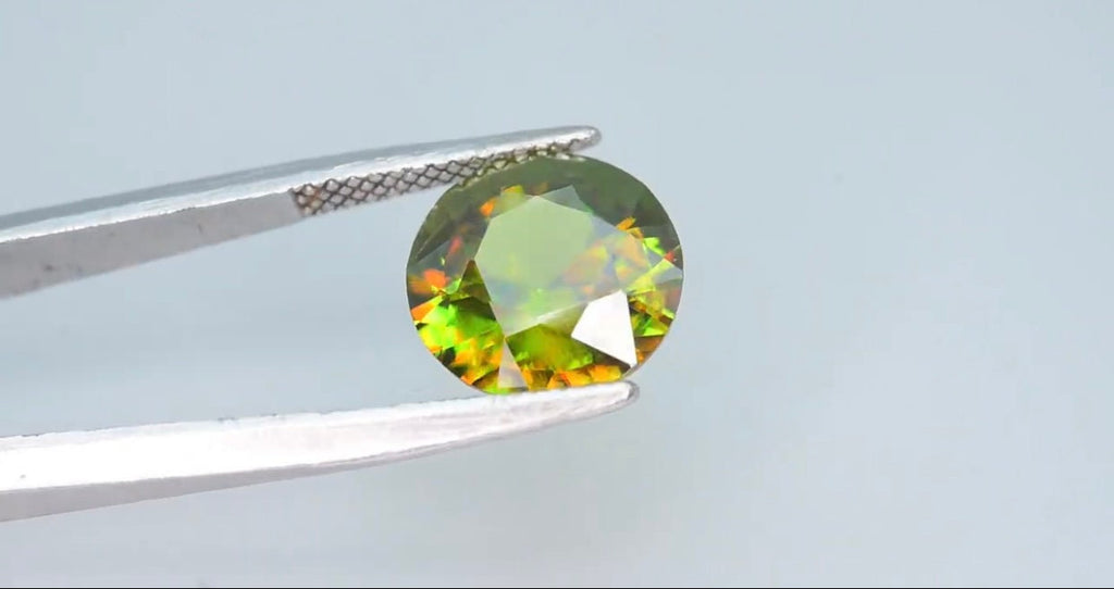 5 Carat Natural Chrome Sphene Gemstone: Nugget Green Titanite
