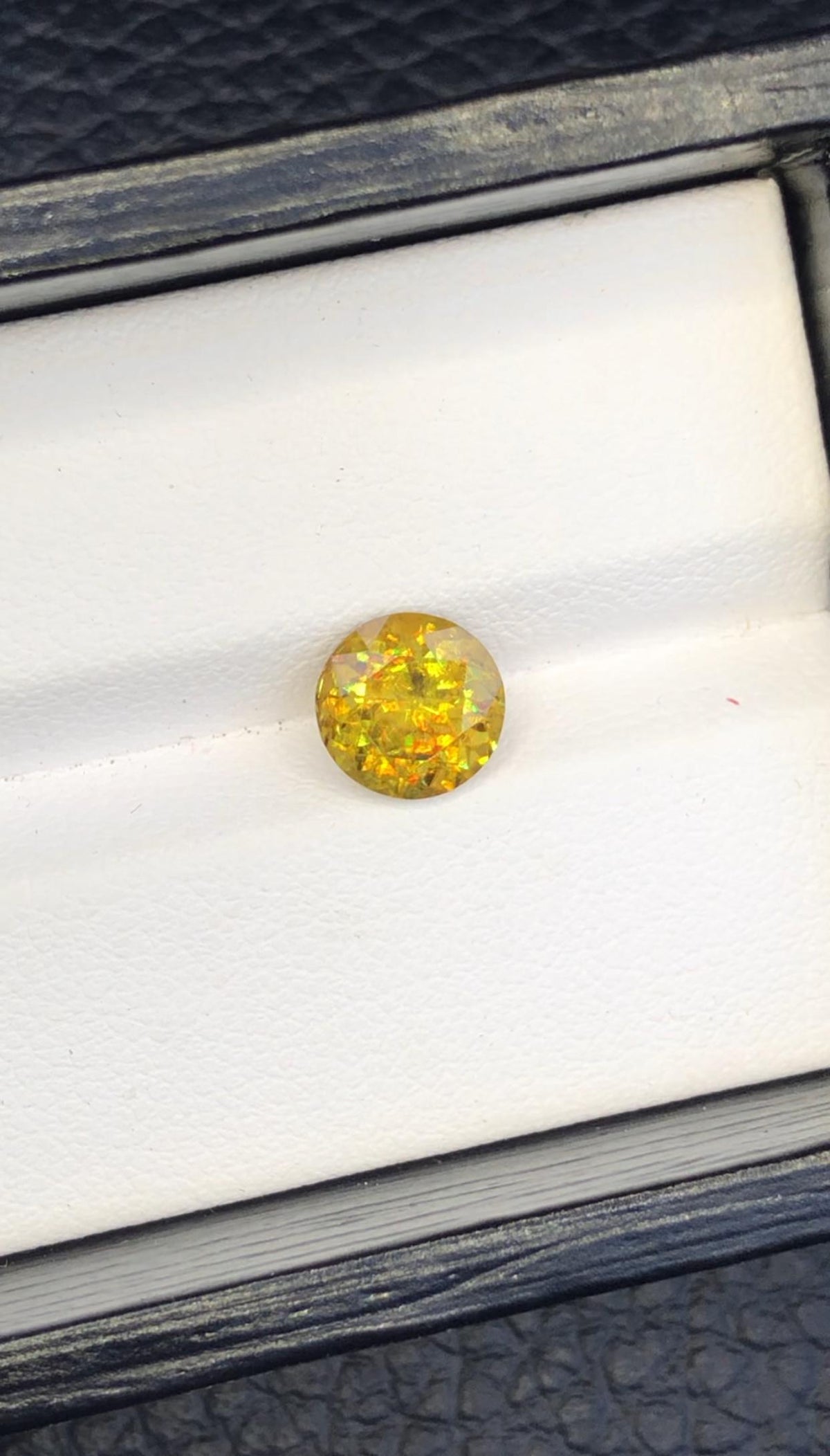 Natural Fire Sphene Gemstone: Round Cut, 1.90 CT