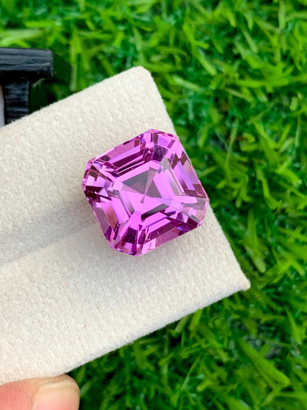 Deep Pink Kunzite Gemstone: 15.40 CT Faceted Ascher Cut Loose Stone