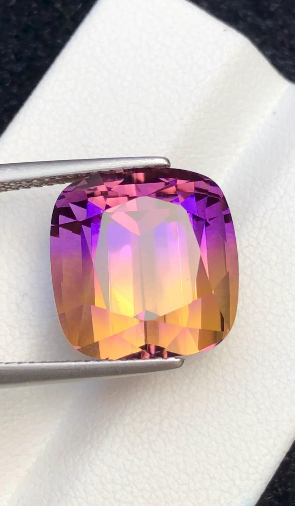 Bi-Color Ametrine 13.90 ct Cushion Cut – Gemstone from Brazil