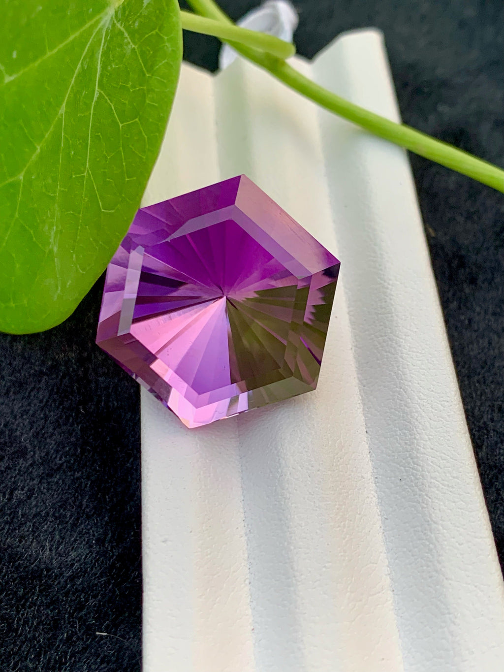 Pink Purple Amethyst Gemstone: 52.00 CT Fancy Cut Stone