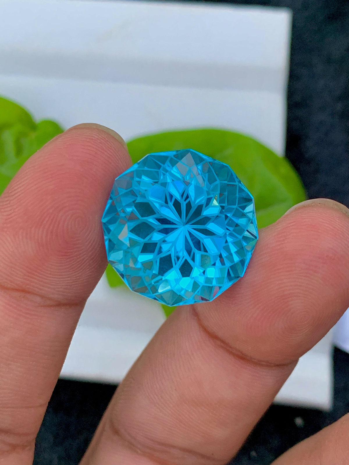 Swiss Blue Topaz Gemstone: 22.05 CT Round Faceted Cut Stone