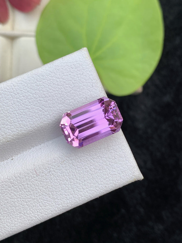 Lilac Pink Kunzite Gemstone: 9.05 CT Emerald Cut Stone