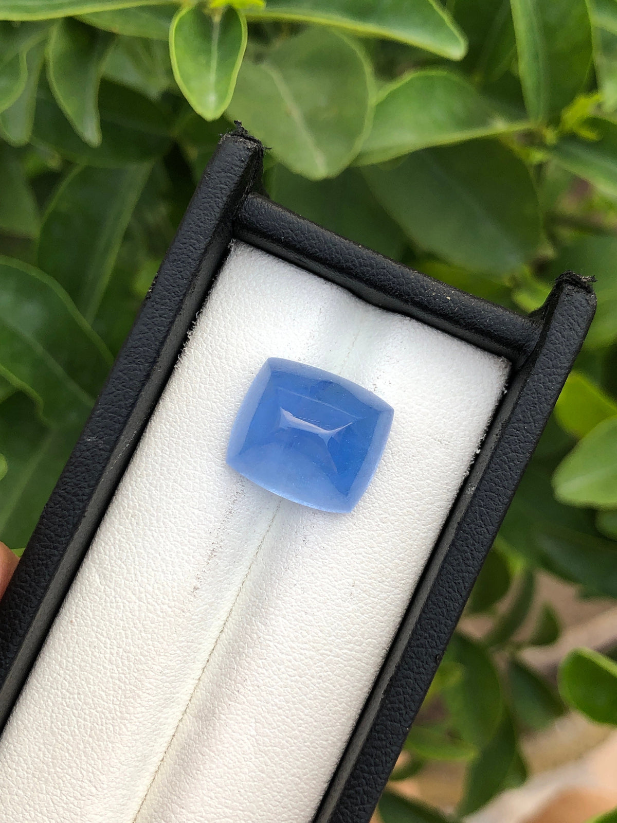 Santa Maria Aquamarine Cabochon: 17.5 Carat Gemstone for Necklace