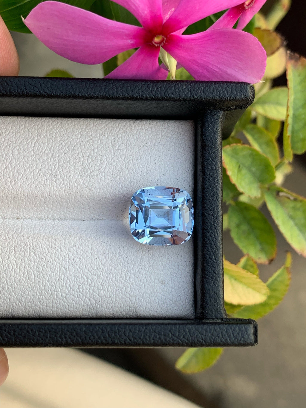 Santa Maria Blue Aquamarine Gemstone: 4.5 Carat Cushion Cut