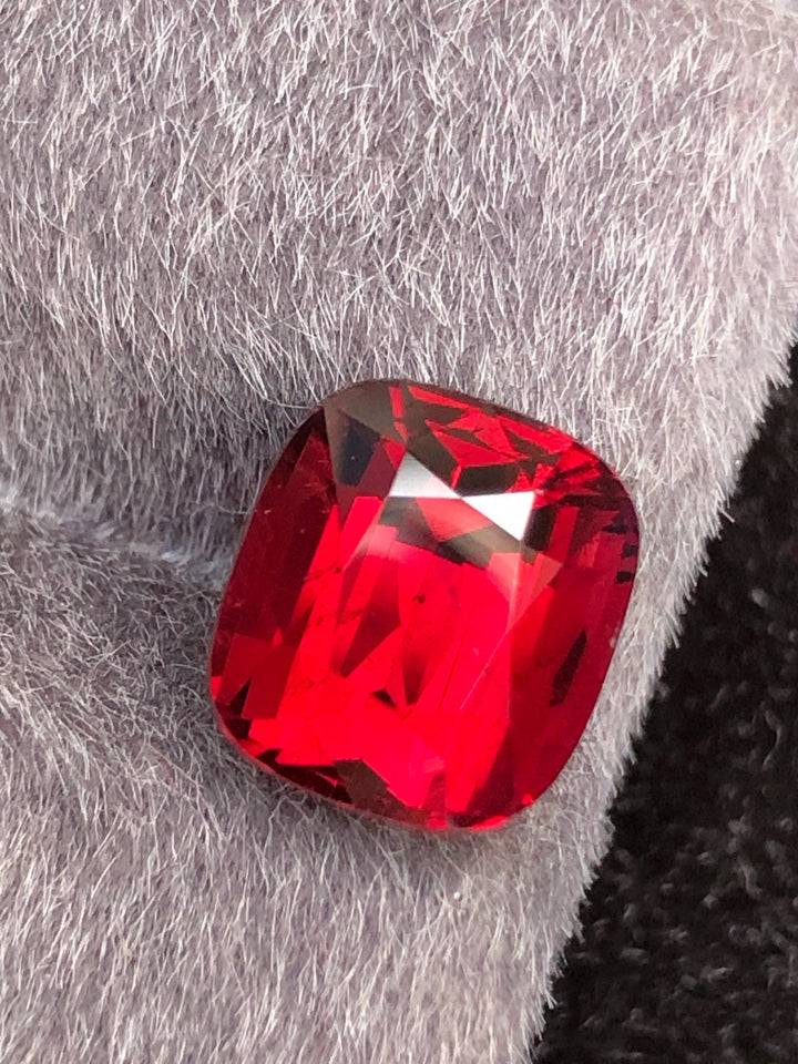 Reddish Rhodolite Garnet Cushion Cut 5.18 ct from Tanga Mine Tanzania