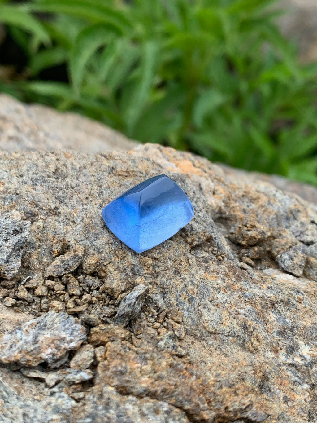Santa Maria Aquamarine Sugarloaf Cabochon: 20 CT Gemstone for Necklace