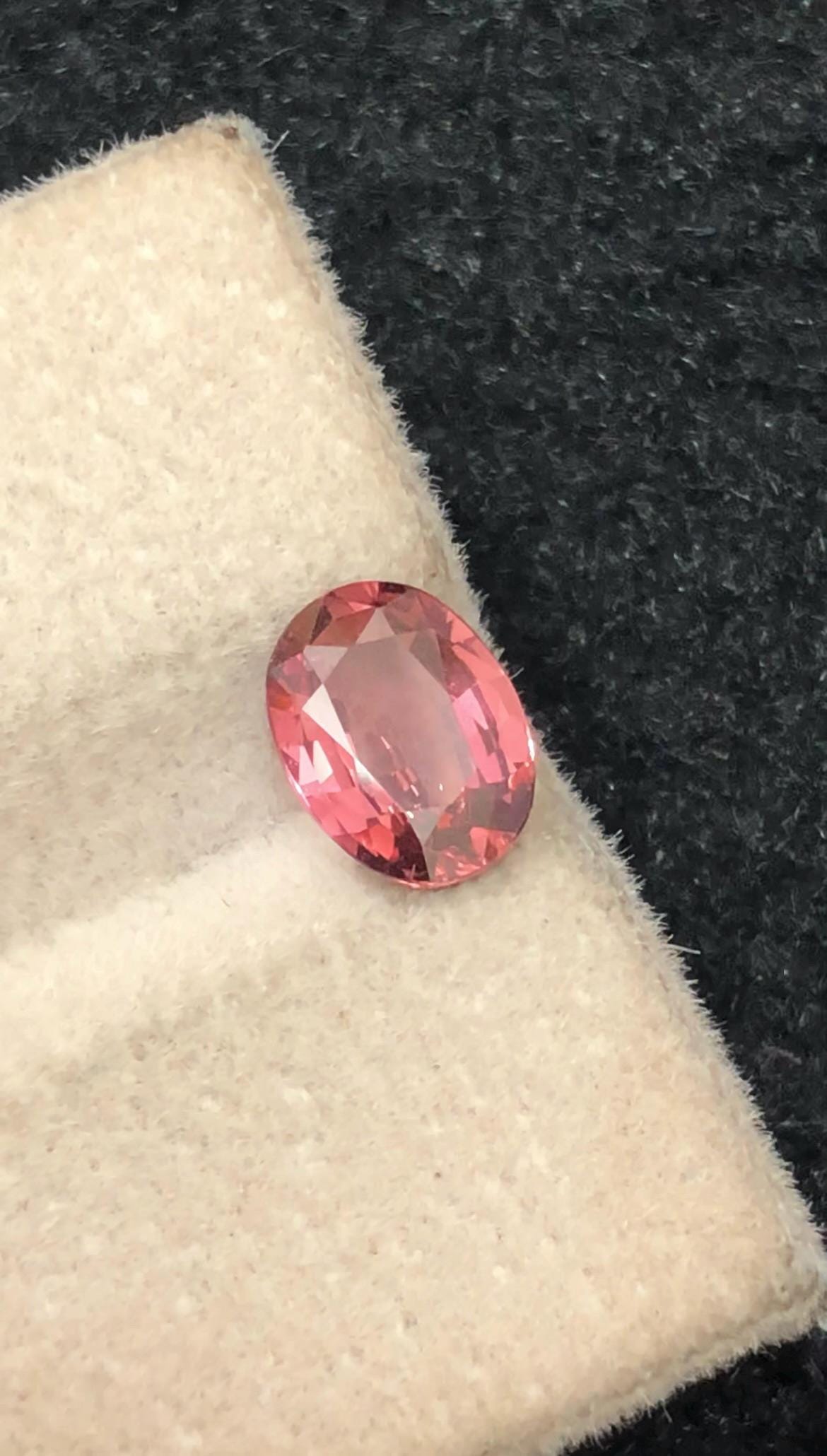 Padparadscha Sapphire 1.23 ct Oval Cut – Lively Orange-Pink Glow With Certificate