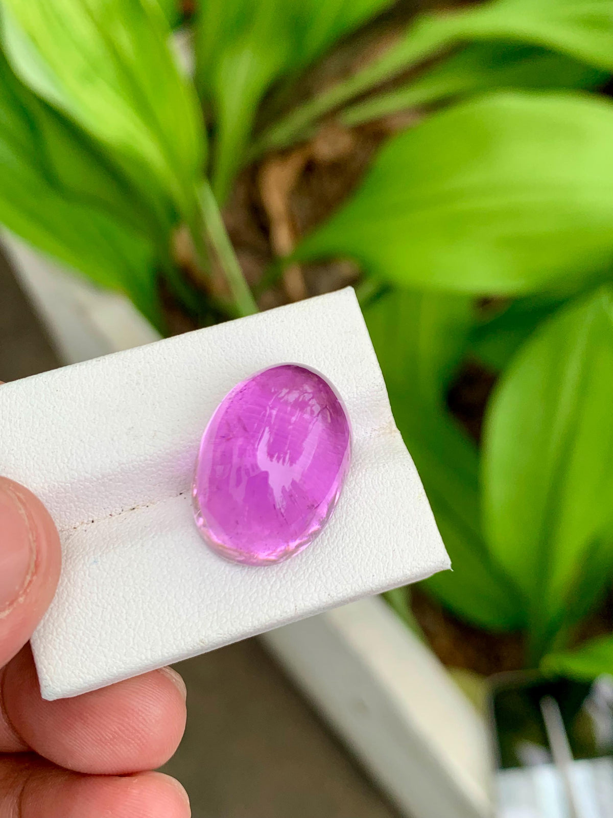 Natural Deep Pink Kunzite Cabochon – 33.45 Carat oval shape