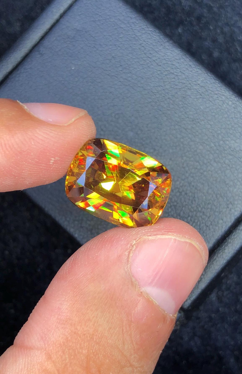 12.60 ct Greenish Yellow Sphene Gemstone: Natural Titanite Stone