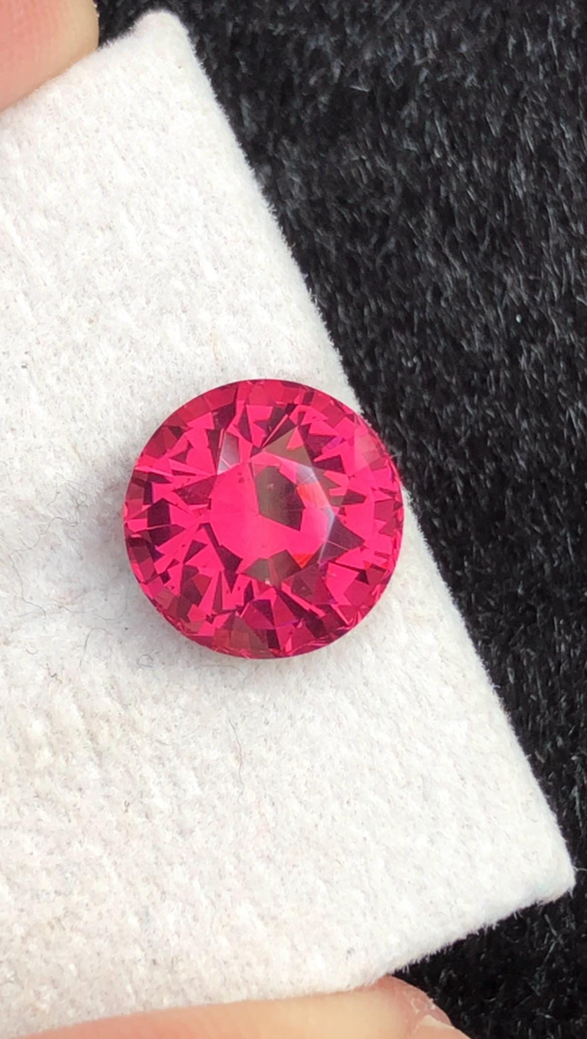 Purple Rhodolite Garnet 4.80ct Round Diamond Cut – Raspberry-Tone Tanga Mine Tanzanian Gemstone