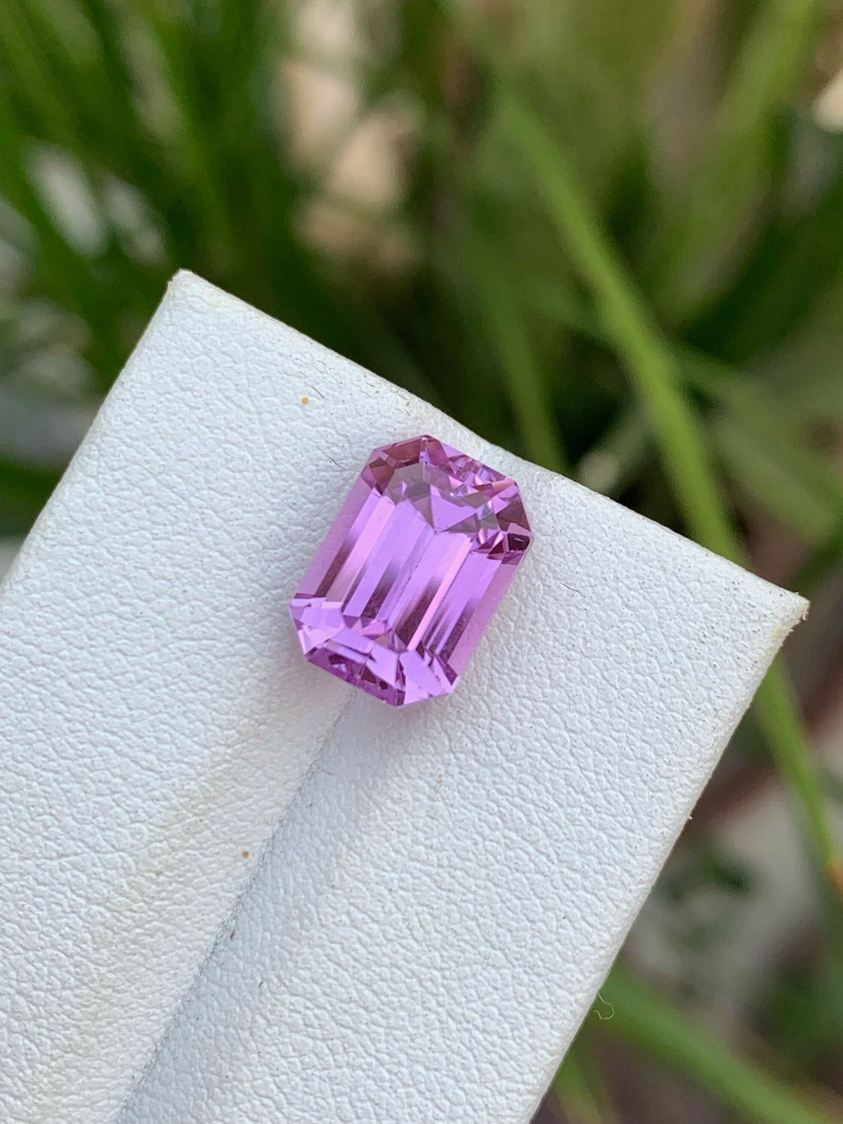 6.50 CT Lilac Kunzite Gemstone: Emerald Cut Loose Spodumene