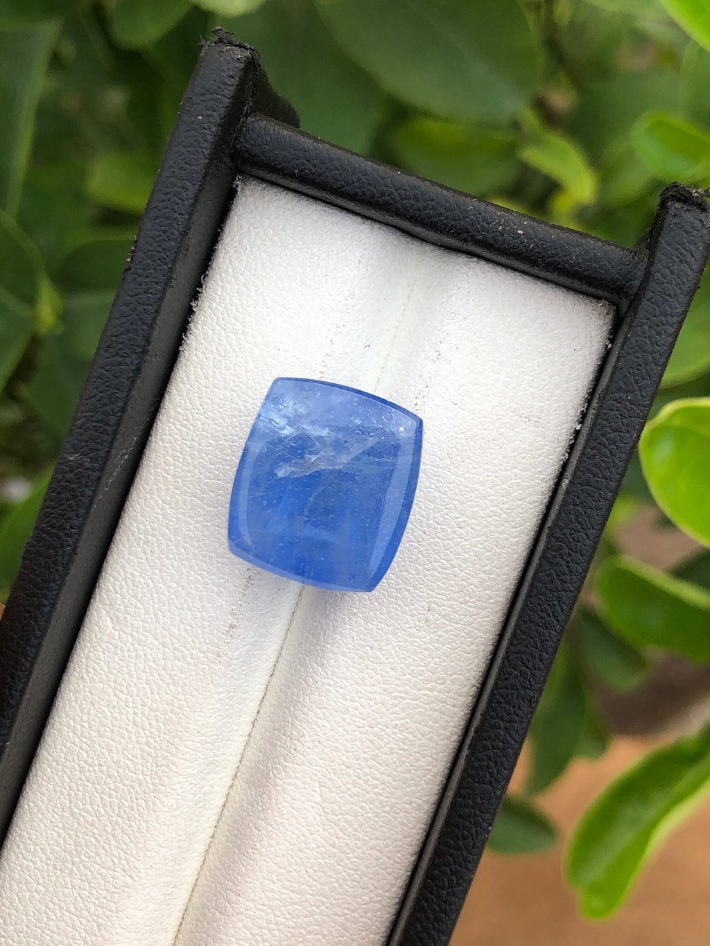 Santa Maria Aquamarine Cabochon: 17.5 Carat Gemstone for Necklace