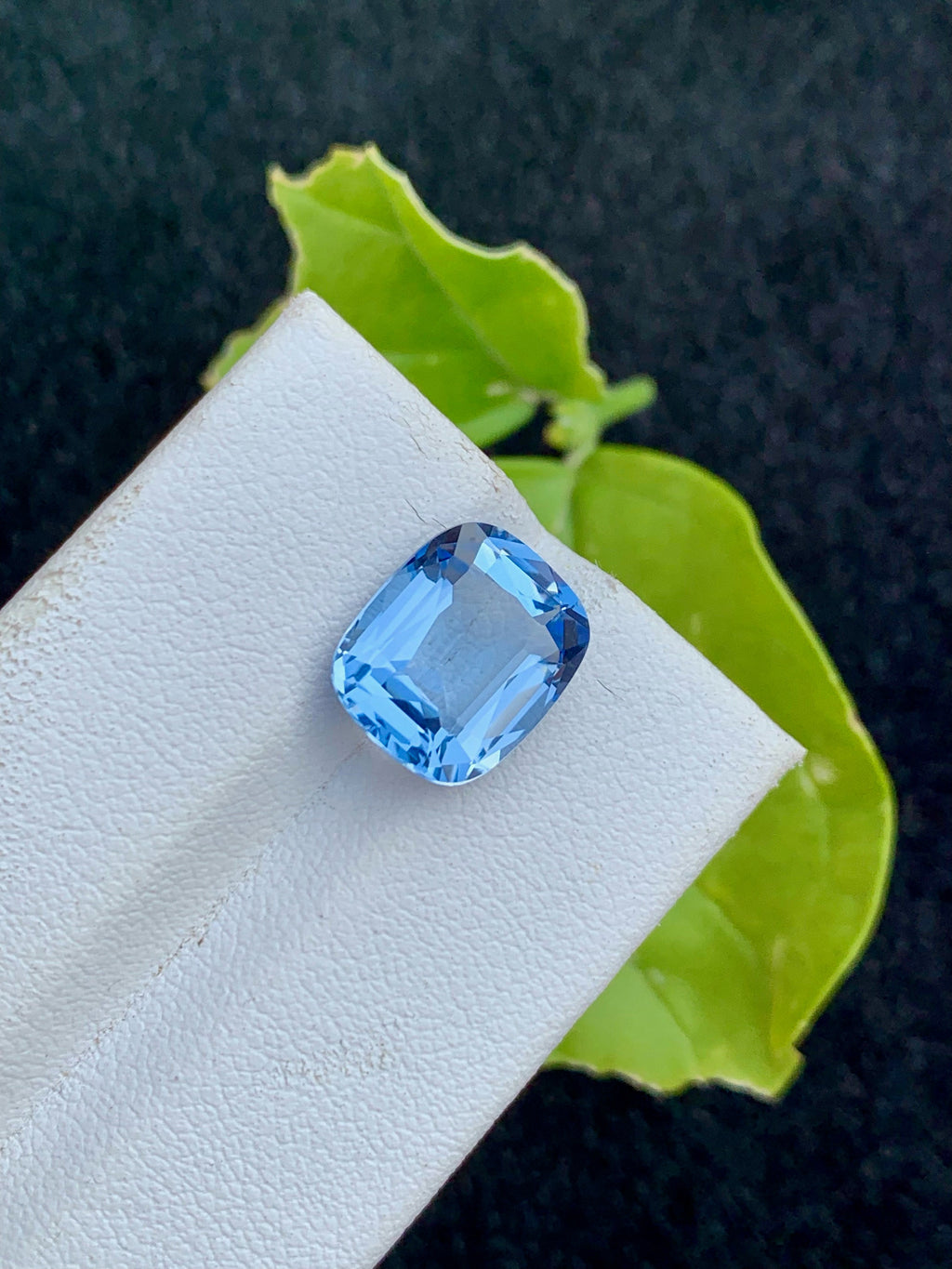 Santa Maria Aquamarine Gemstone: 4.55 CT Deep Blue Cushion Cut
