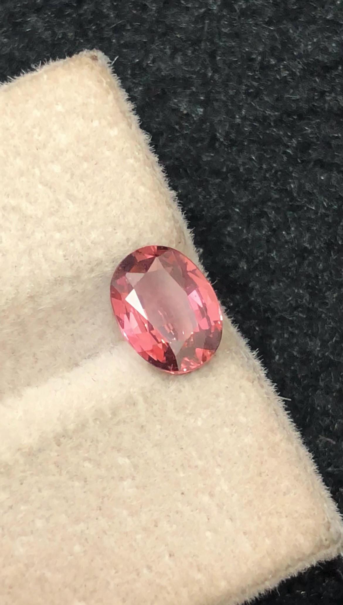 Padparadscha Sapphire 1.23 ct Oval Cut – Lively Orange-Pink Glow With Certificate